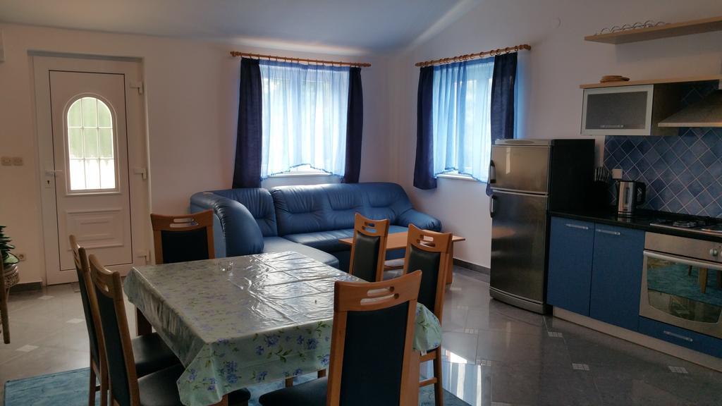Gardenia Apartments Пакоштане Екстер'єр фото